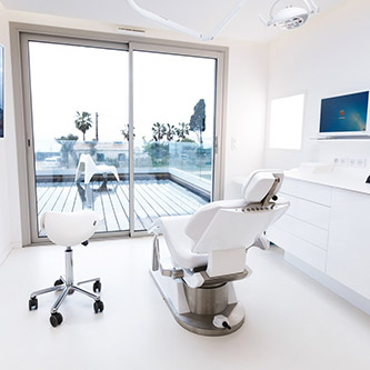 beautiful spacious office dentist 8353 9976